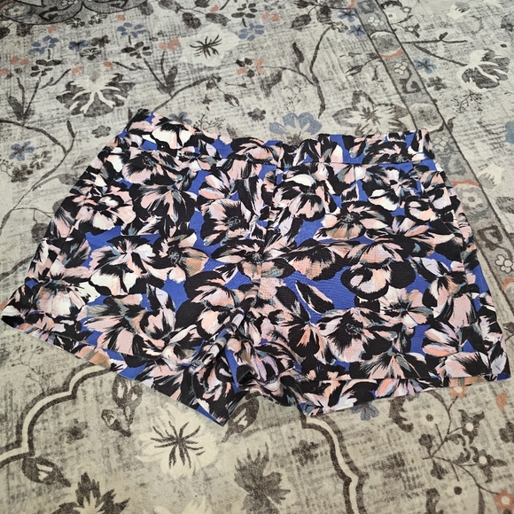 J. Crew Pants - J Crew Linen Cotton Floral Printed Shorts